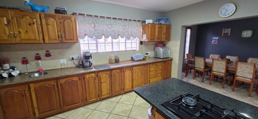 4 Bedroom Property for Sale in Miederpark North West